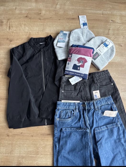 Nowe ubrania dla dziewczynki 146