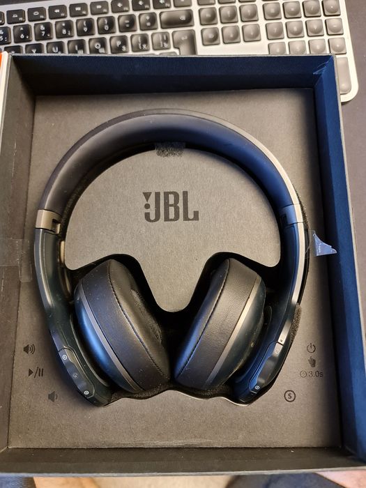 JBL Everest Elite 300