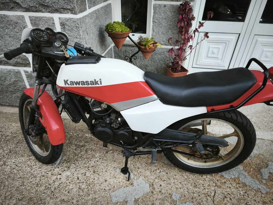Kawasaki 125cc com documentos