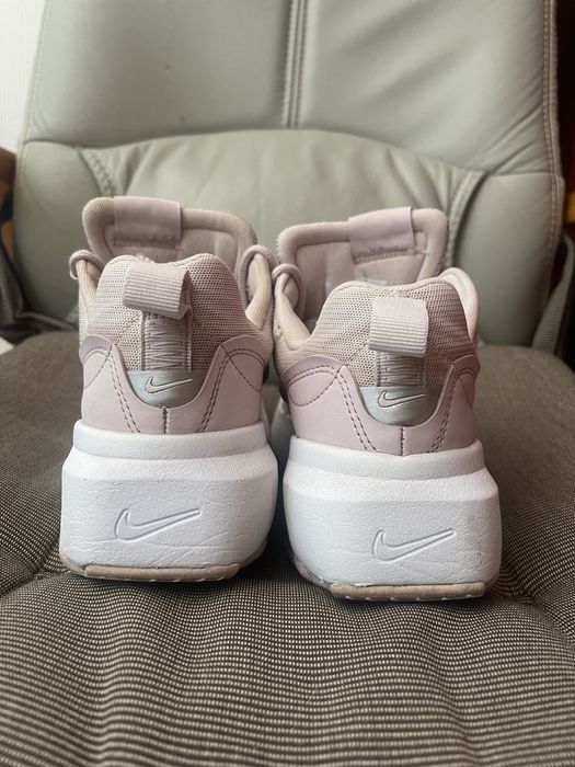 Кросовки жіночі Nike air max Verona розмір 37,5