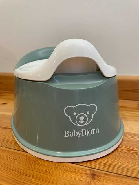Bacio BabyBjörn Smart Potty verde e branco