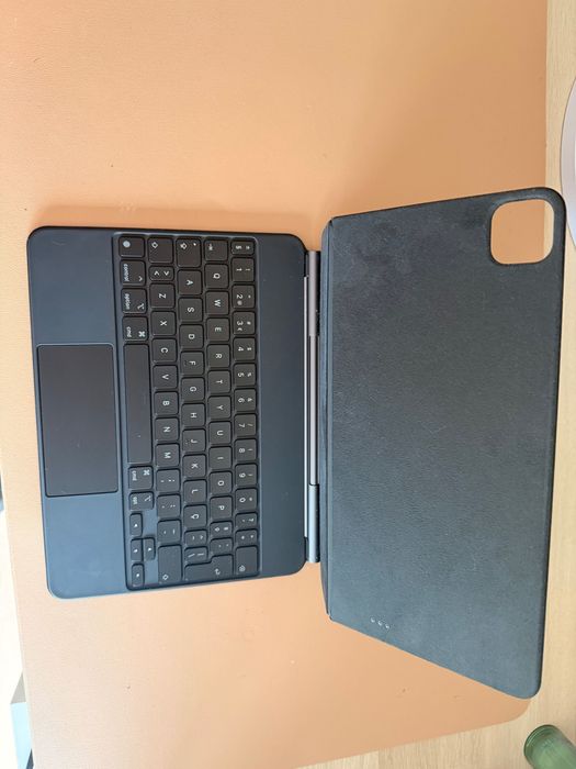 Apple Magic Keyboard iPad Pro e Air
