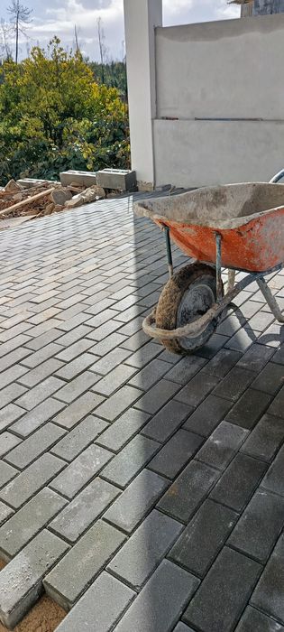 Serviços construtivos e remodelaçoes