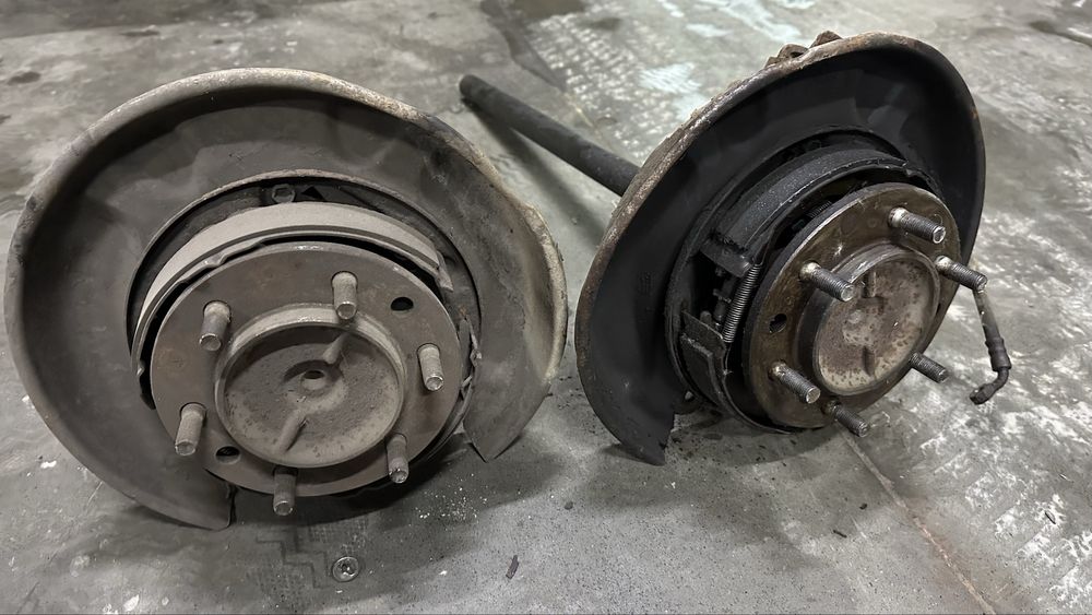 Напіввісі Toyota Land Cruiser 90