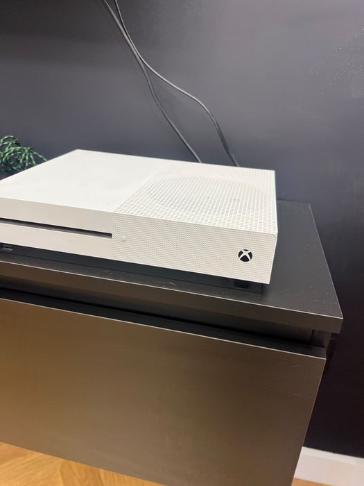 XBOX one 1TB Konsola