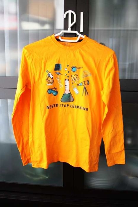 Sweat alaranjada Never stop learning MO Kids tamanho 13-14 anos