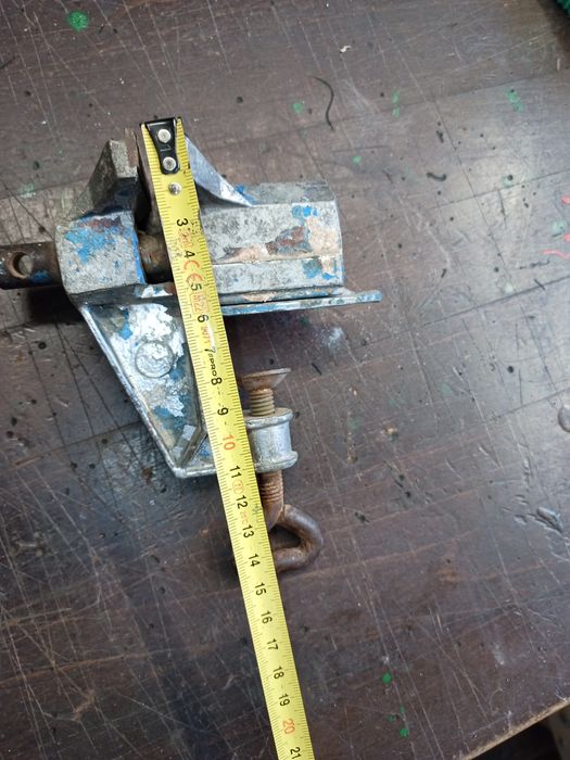 WpImadło modelarskie aluminiowe imadełko małe