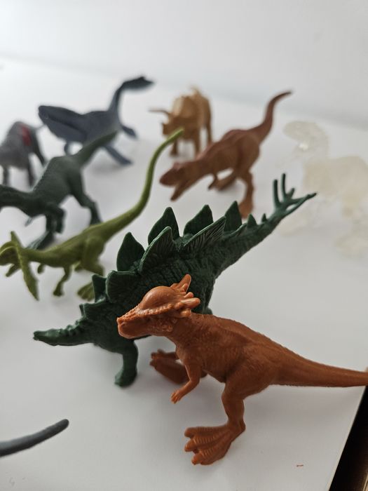 Conjunto de 14 dinossauros