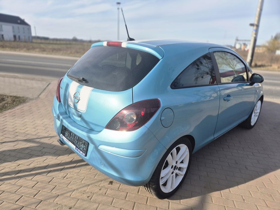 * OPEL CORSA D * LIFT * 1.4 Benzyna * Klimatyzacja * Alu 17 *