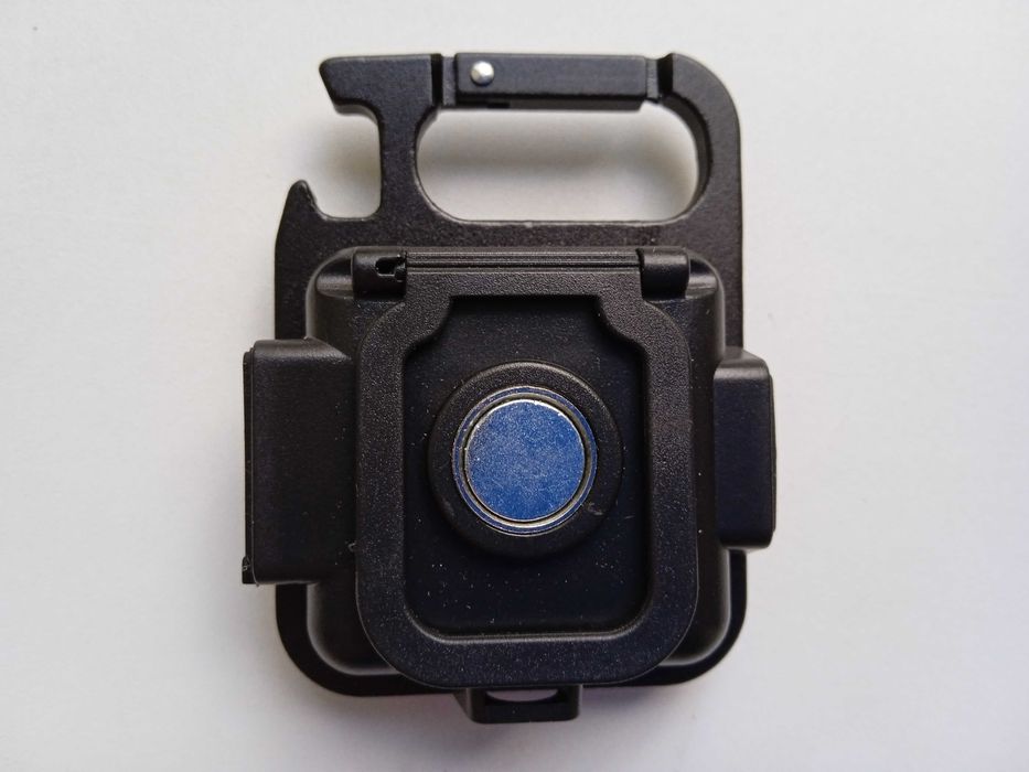 очень яркий компактный фонарик на аккумуляторе