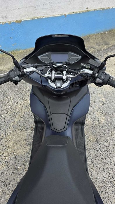 Honda PCX – Apenas 5.100 km | Garantia de Fábrica | Como Nova | Financiamento Disponível