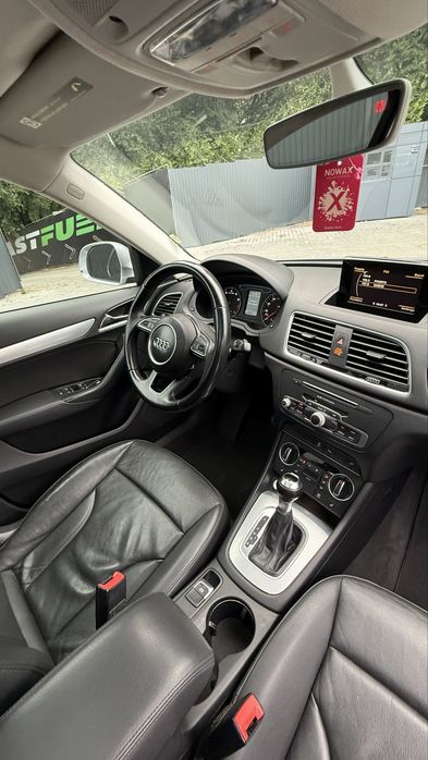 Продам Audi Q3 quattro (автомат !)