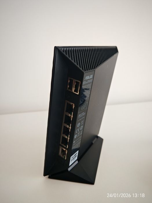 RT-N56U ASUS Gigabit Router
Dual-band Wireless-N Gigabit Router