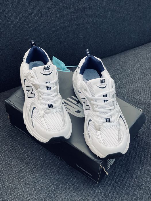 New Balance 530 Classic Silver класичні