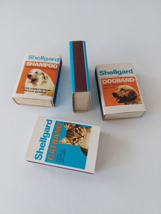 4 caixas de fósforos com fotos