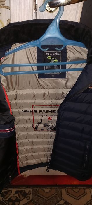 Продам куртку Columbia