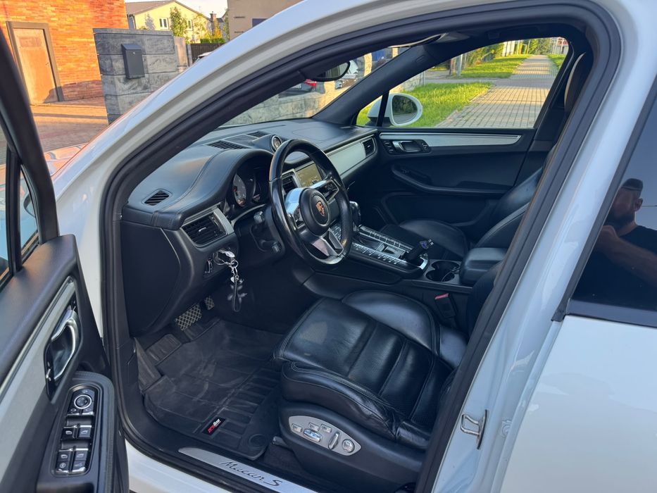 Porsche Macan S sport chrono EU