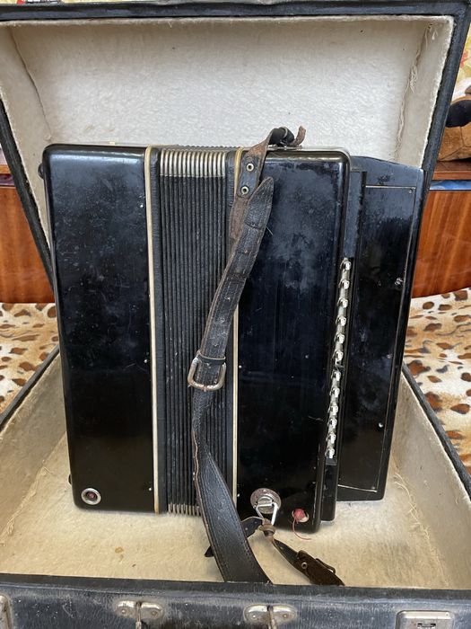 Продам баян «мечта» з чохлом