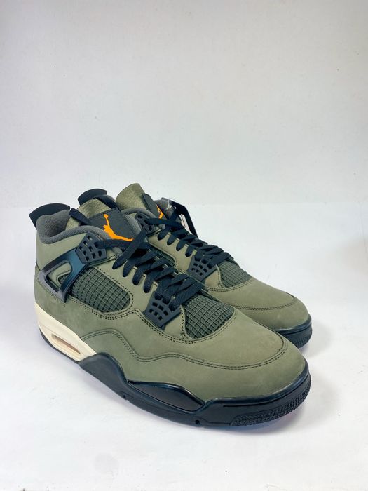 Jordan 4 Retro OG Undefeated (2025) - 44.5 ao 47.5