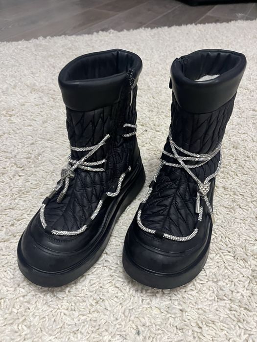 Зимові чобітки в стані нових