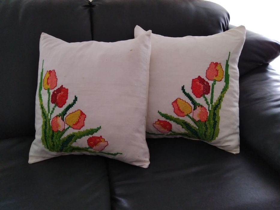 Almofadas de linho feitas á mão