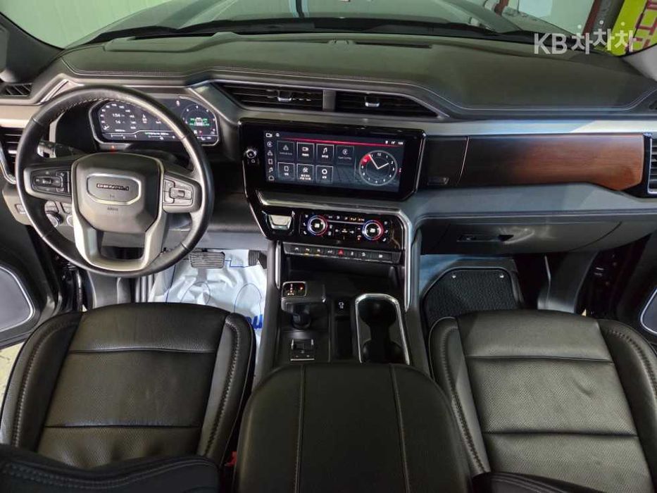 2023 GMC Sierra можна придбати на фонд або під УБД