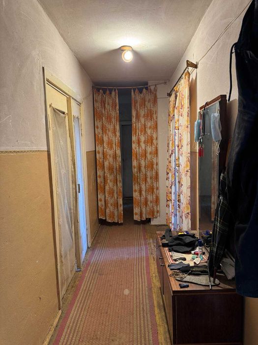 Продаж 4-х кімнатної квартири, під ремонт, вул. Коваліва, м. Борислав!