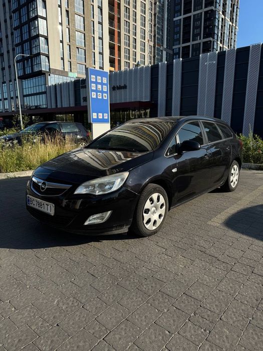 Продам Opel Astra J