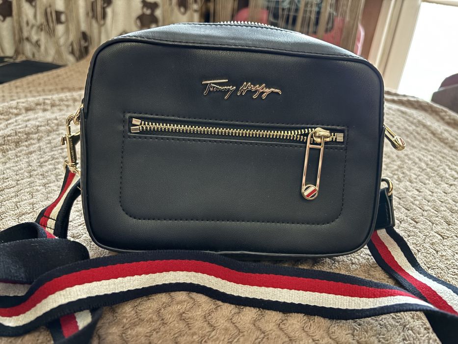 Torebka czarna Tommy