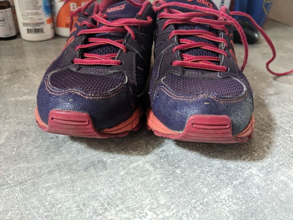 Кросівки для дівчинки Asics Gore-tex 35р