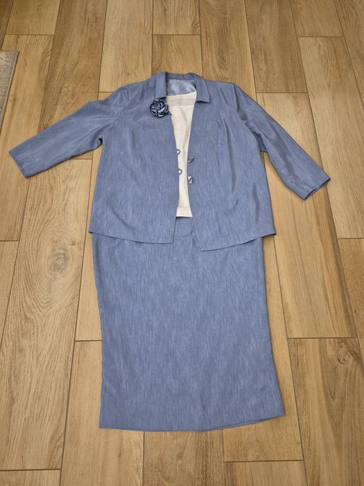 Elegancki kostium damski roz. 46