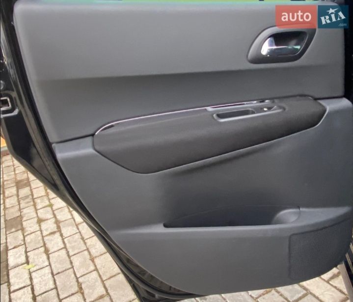 Продаж Пежо 3008 1.6 дизель