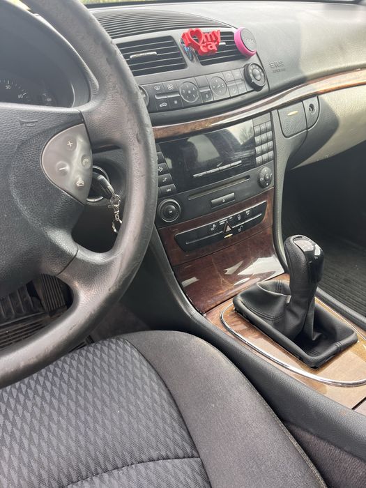 Mercedes w211 e220