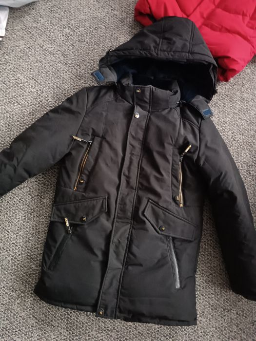 Продам зимову куртку
