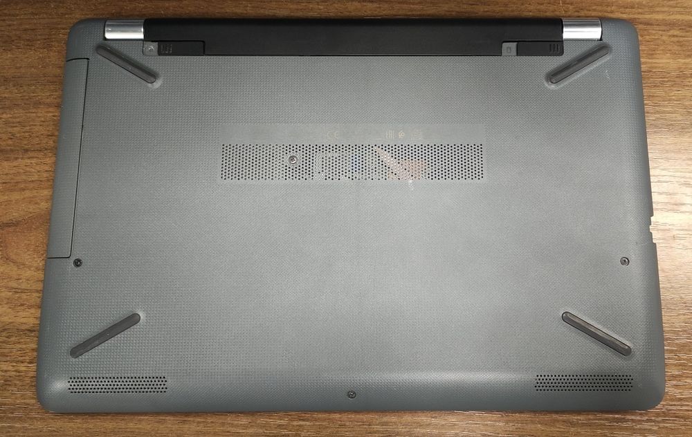 Ноутбук HP 15-bs017nl i7-7500U 2.7-3.5Ггц SSD DDR12GB НОВА БАТАРЕЯ