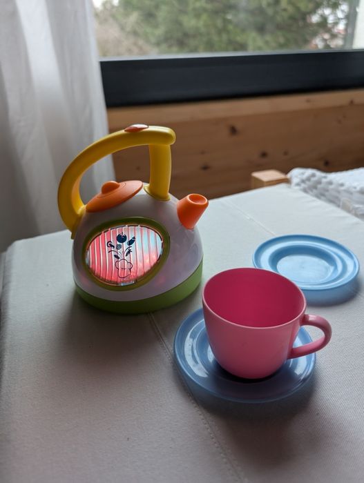 Czajnik elektryczny, wydający dźwięki