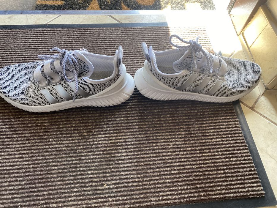 Buty adidasa rozmiar 42 EU rizmiar wkladki 26,5 cm
