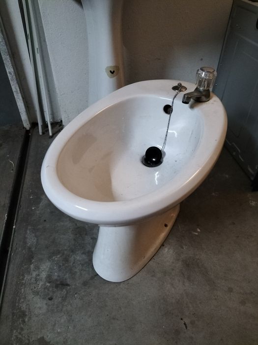 bidé _ marca Valadares