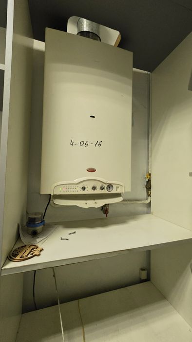 Оренда комерційного приміщення 78м2 біля  ринку у ЦЕНТРІ міста