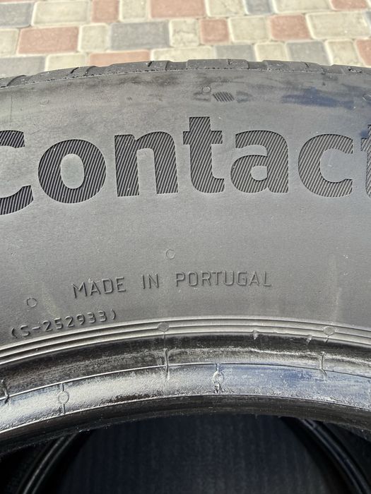 215/60r17 шини  Continental