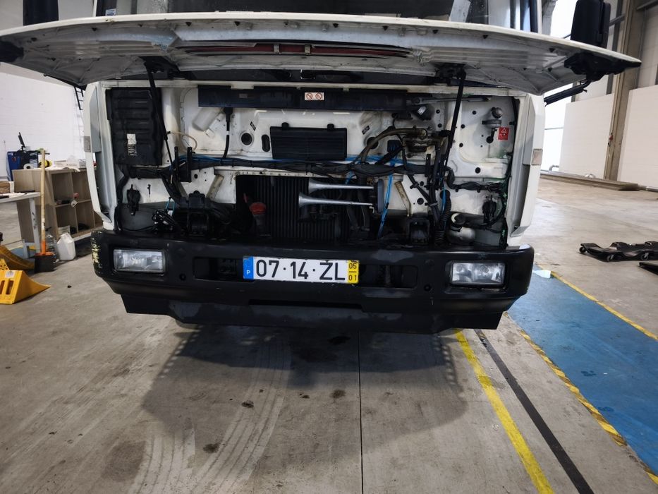 Volvo fl 180 camiao grua tribasculante