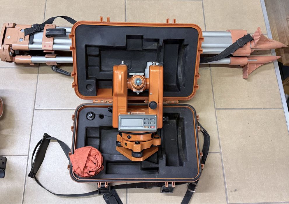 Niwelator Teodolit Optyczny Geo-FENNEL FET 120+Walizka+statyw.