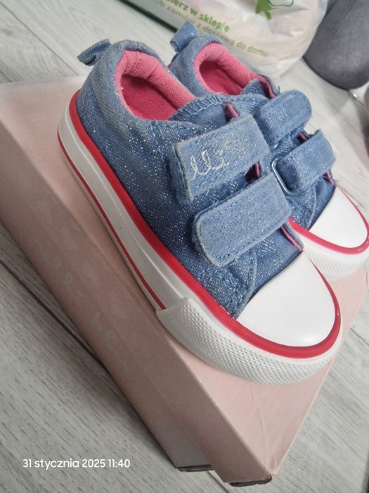 Trampki dziewczynka 22