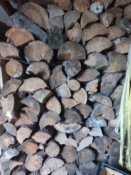 Drewno sezonowane z szopki (brzoza, sosna, i mix)