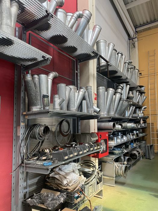 Tubagem e diversos materiais de aspiracao carpintaria