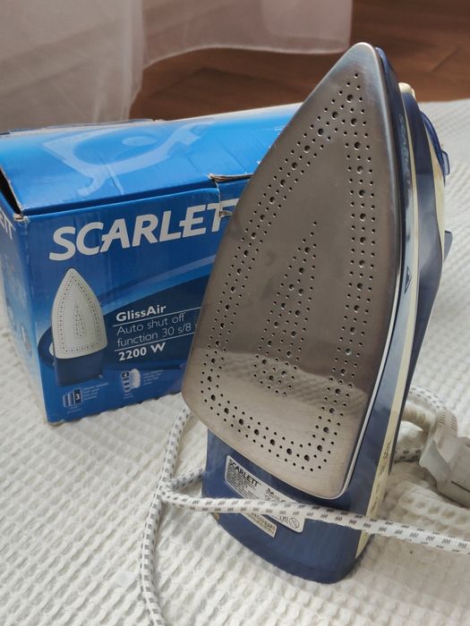 Праска Scarlett SC-SI30S03