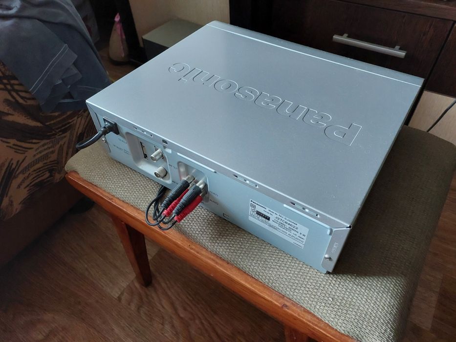 Видеомагнитофон Panasonic (на детали)
