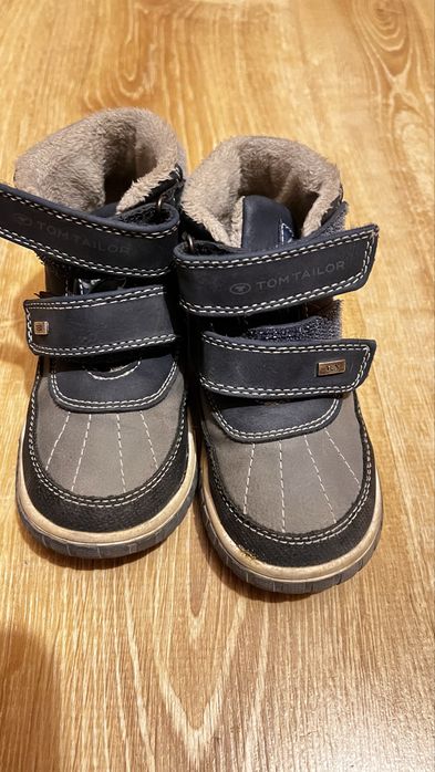 Buty rozmiar 25….