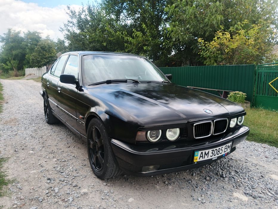 продам бмв   е34