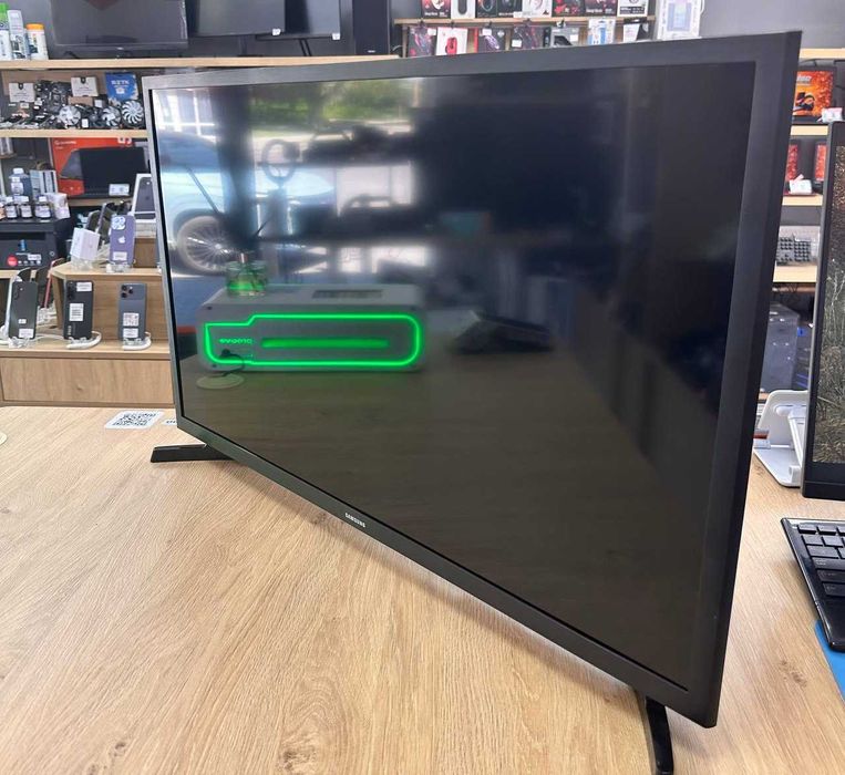 Телевізор Samsung UE32T4500 32" Smart TV • Гарантія • Обмін • Розсрочка •